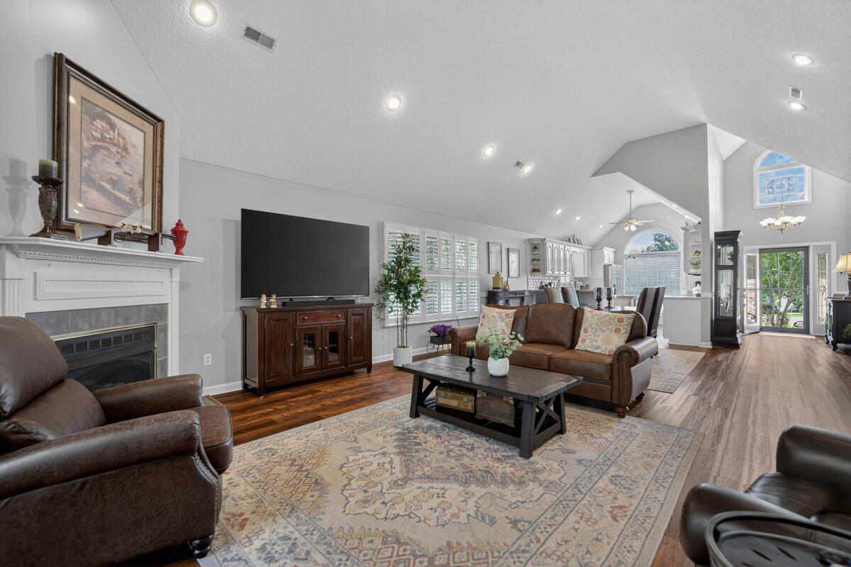 256 Ridge Lake Drive
