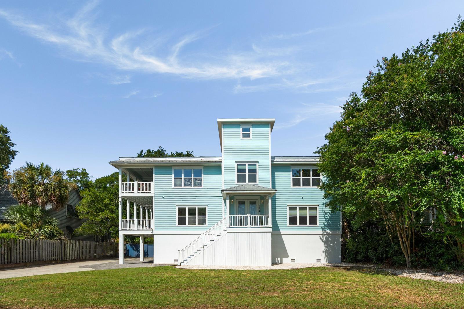 15 42nd Avenue