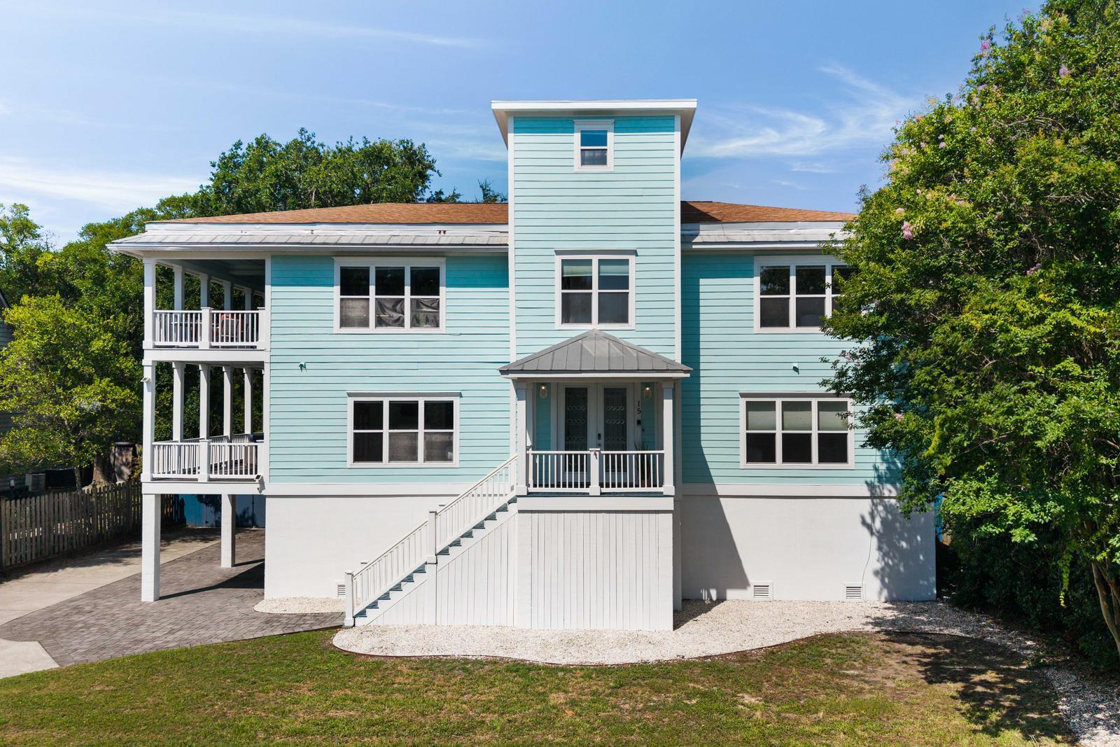 15 42nd Avenue