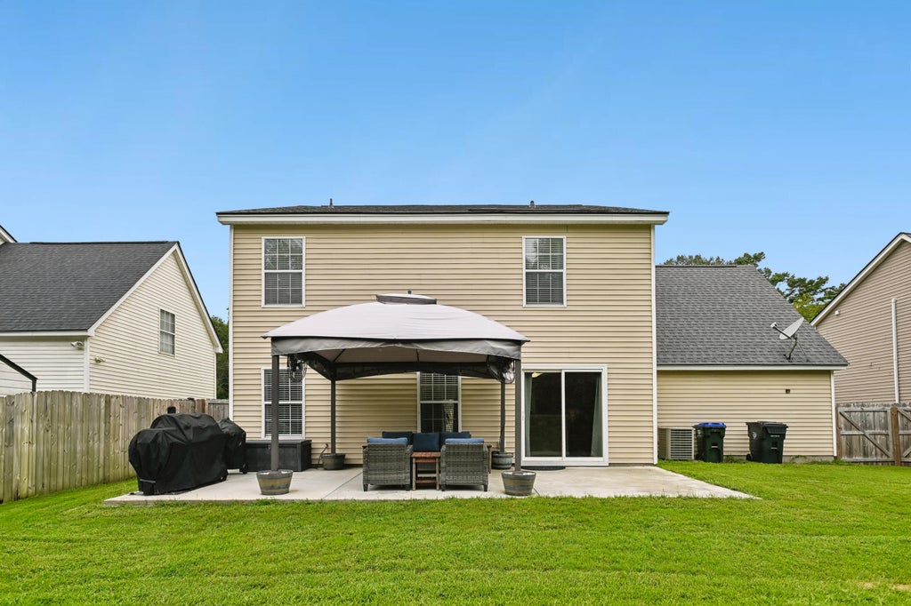 Photo of 321 Eagle Ridge Road, Summerville, SC 29485 (MLS # 26026709)