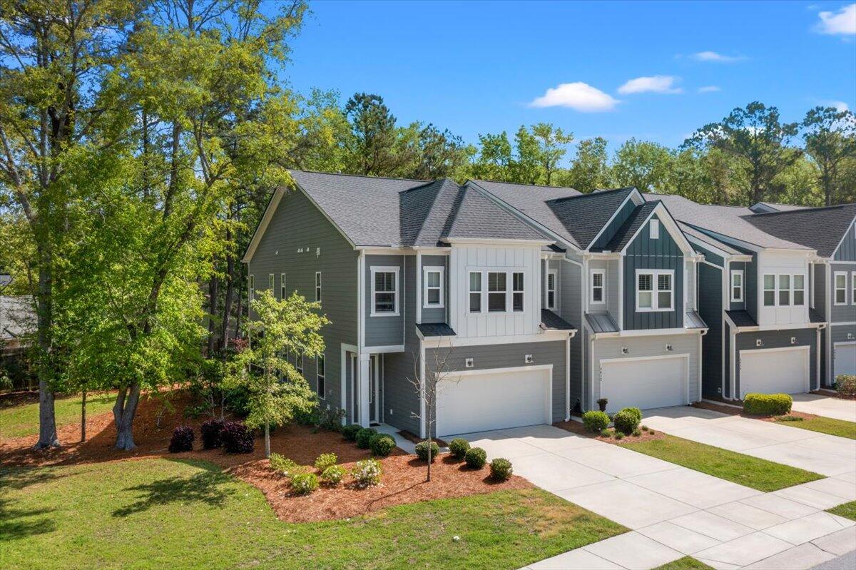 3010 Emma Lane