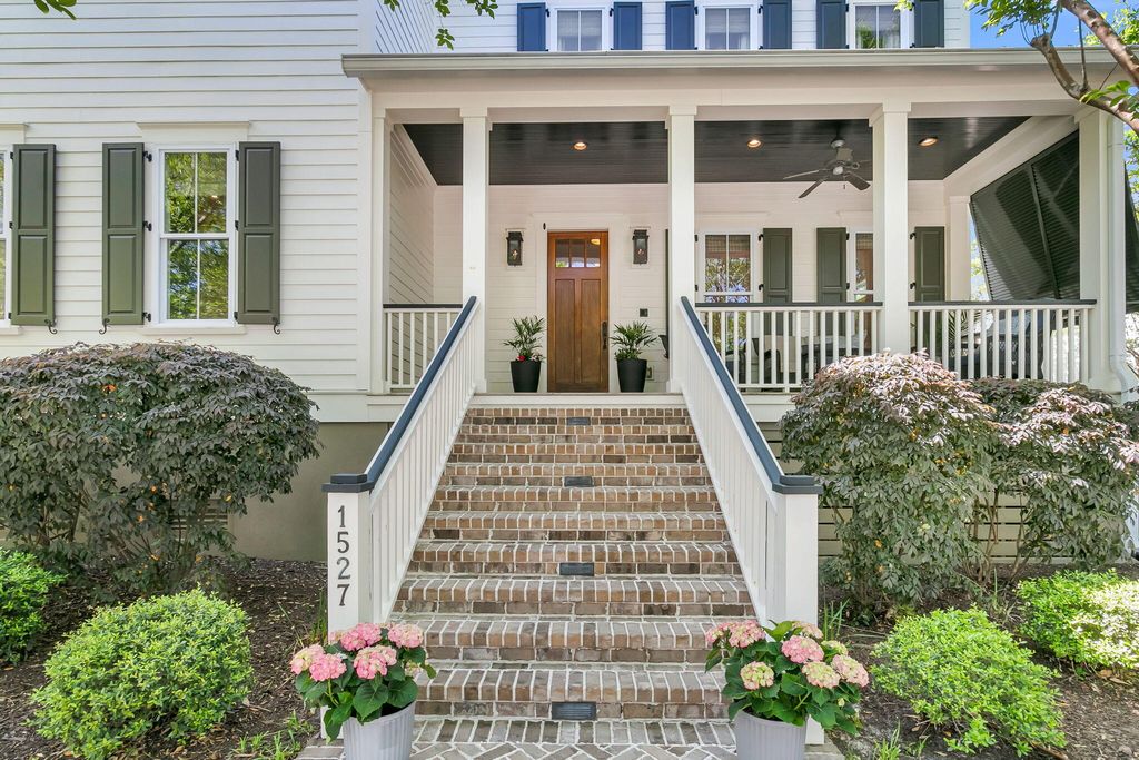 Photo of 1527 Wando Landing Street, Charleston, SC 29492 (MLS # 26010454)