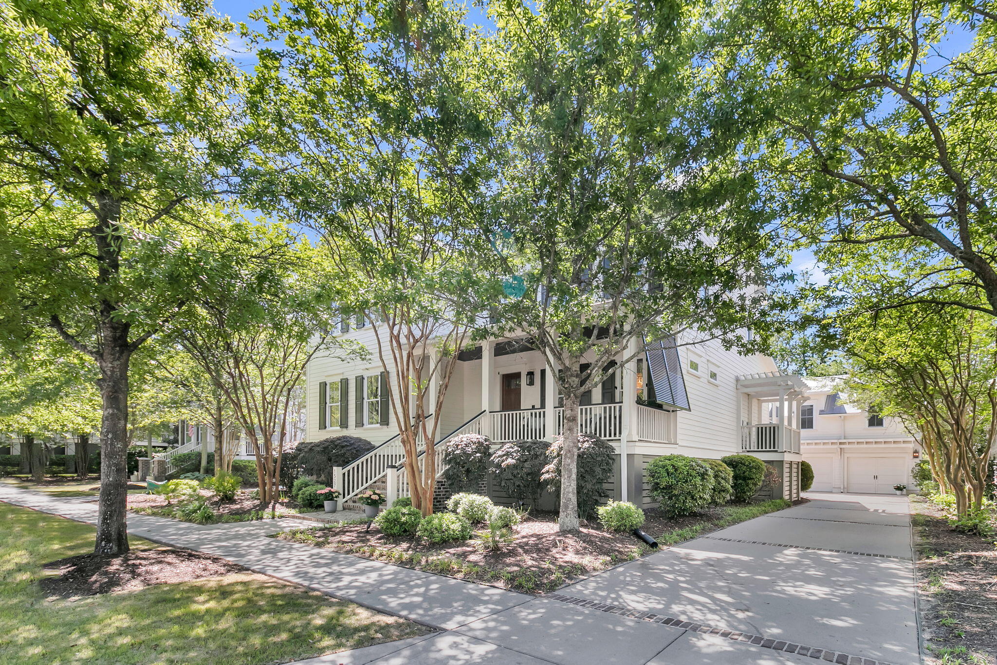 1527 Wando Landing Street