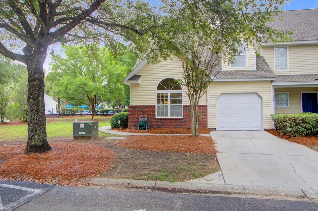 Photo of 516 Tayrn Drive, Charleston, SC 29492 (MLS # 26016198)