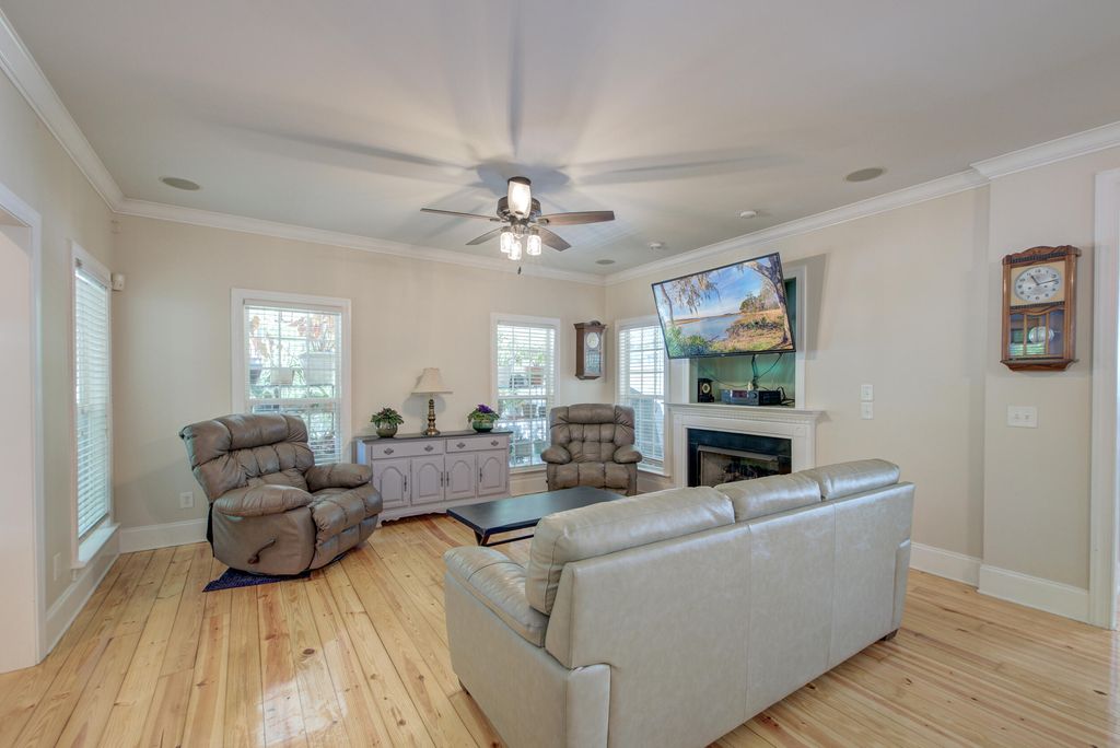 Photo of 202 W Pine Street, Summerville, SC 29485 (MLS # 26013140)