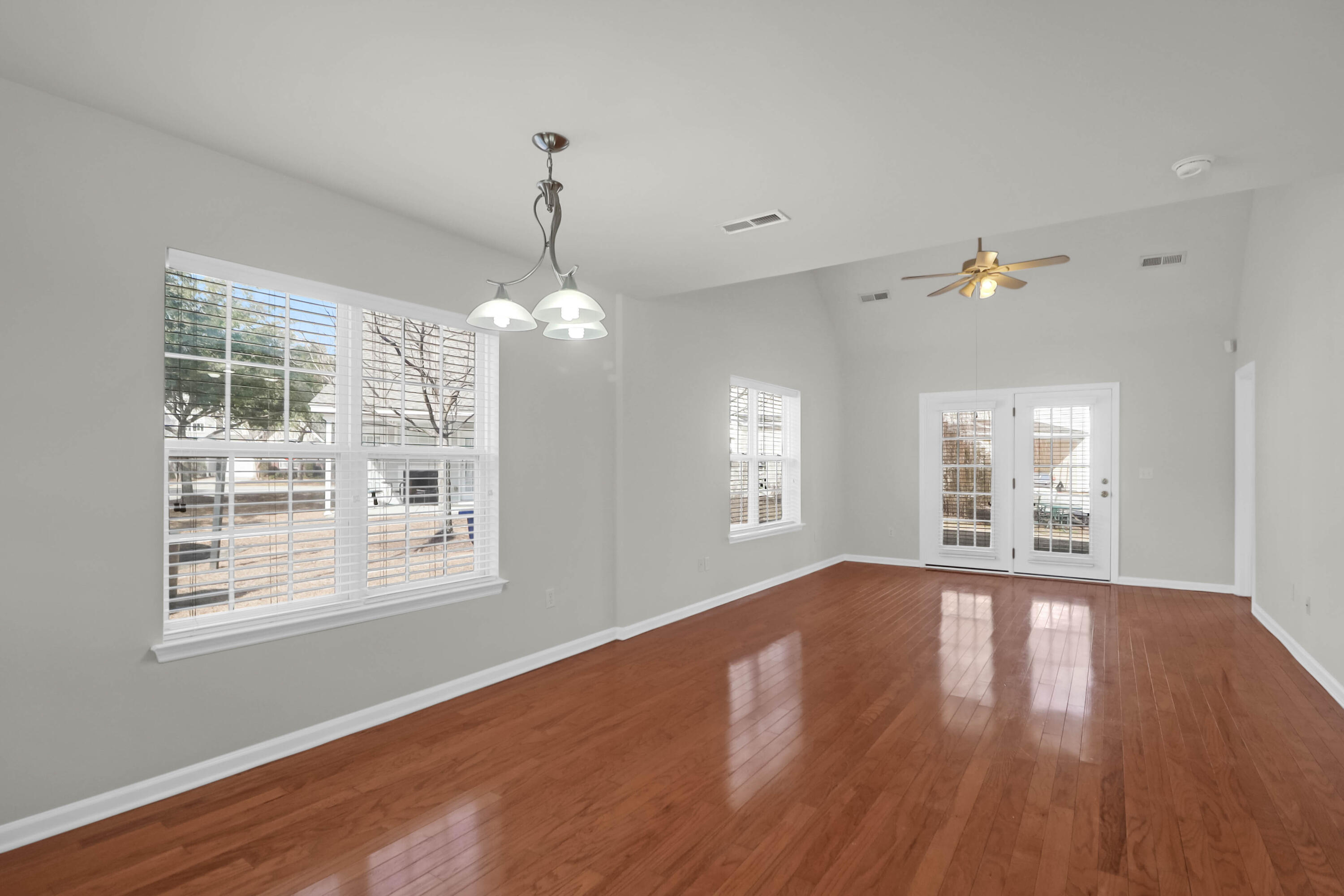 5211 Fernland Way