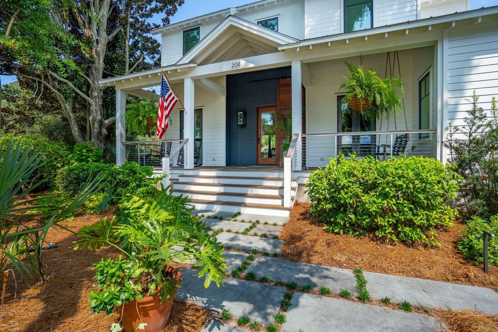 Photo of 208 Mccormick Street, Mount Pleasant, SC 29464 (MLS # 26003653)