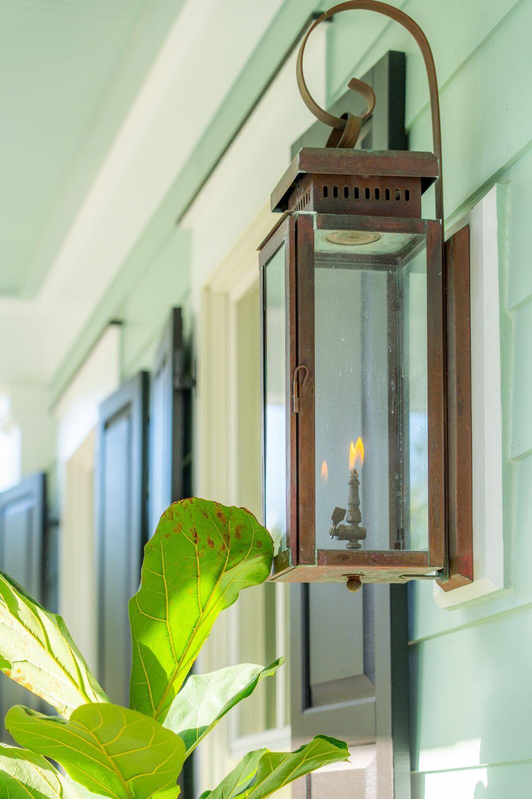 1140 Oak Overhang Street