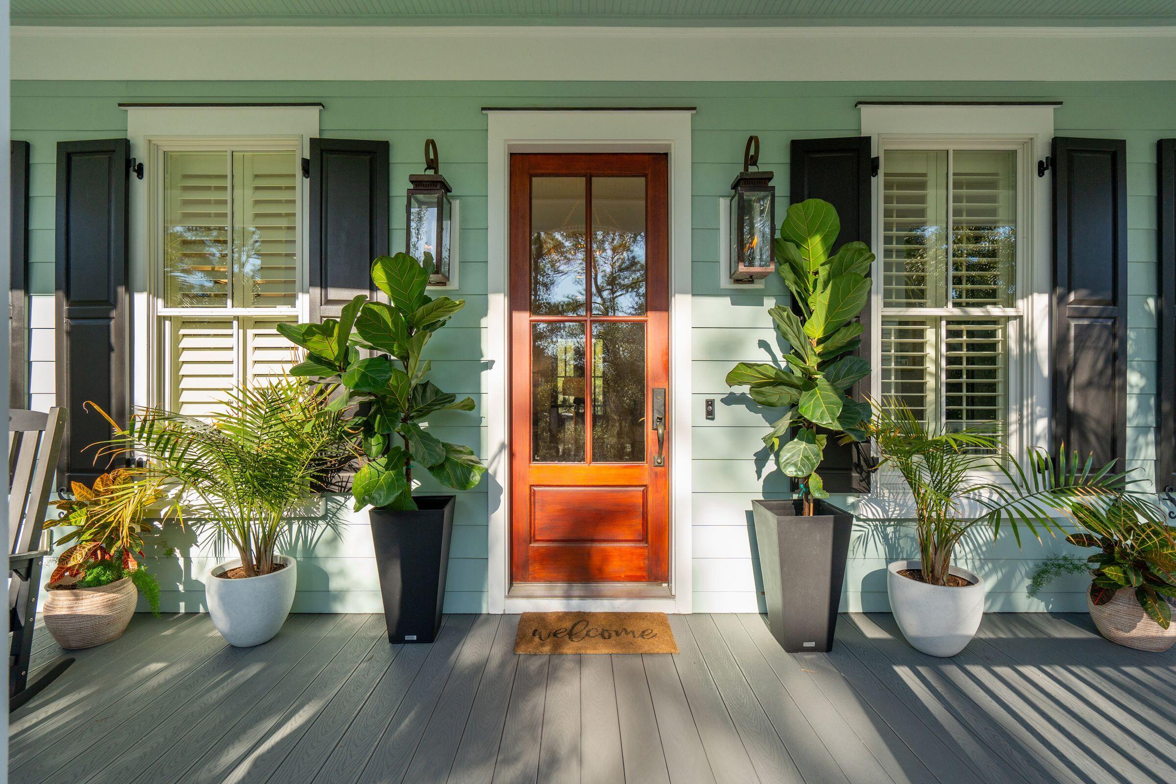 1140 Oak Overhang Street