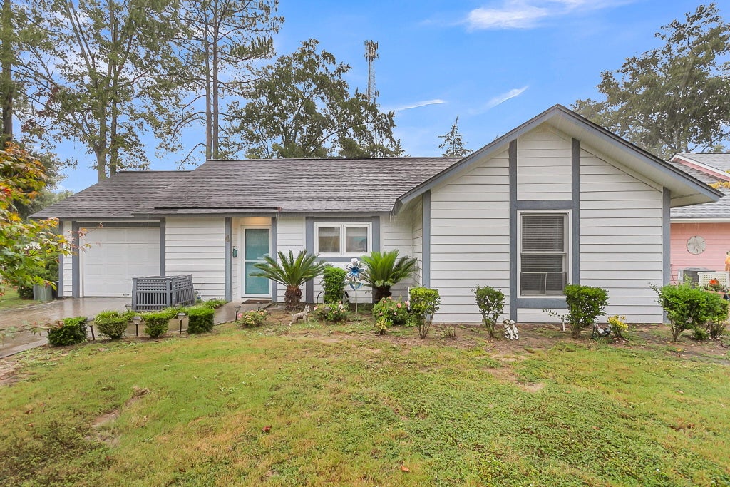 Photo of 4 Andre Michaux Road, Santee, SC 29142 (MLS # 26026417)
