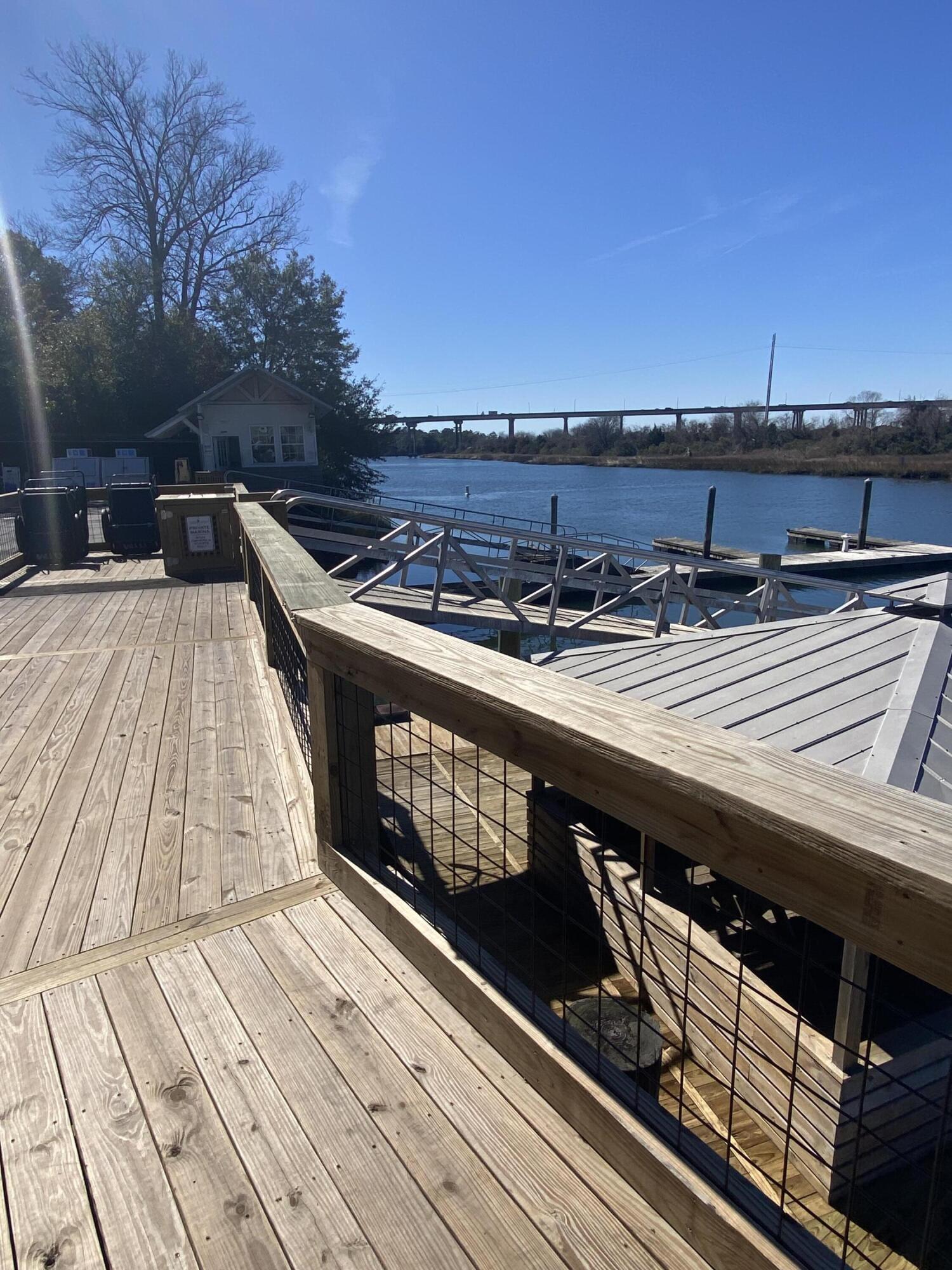 699 Marina Drive Q10  (B302)