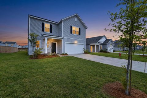 Photo of 575 Polaris Way, Summerville, SC 29486 (MLS # 26013904)