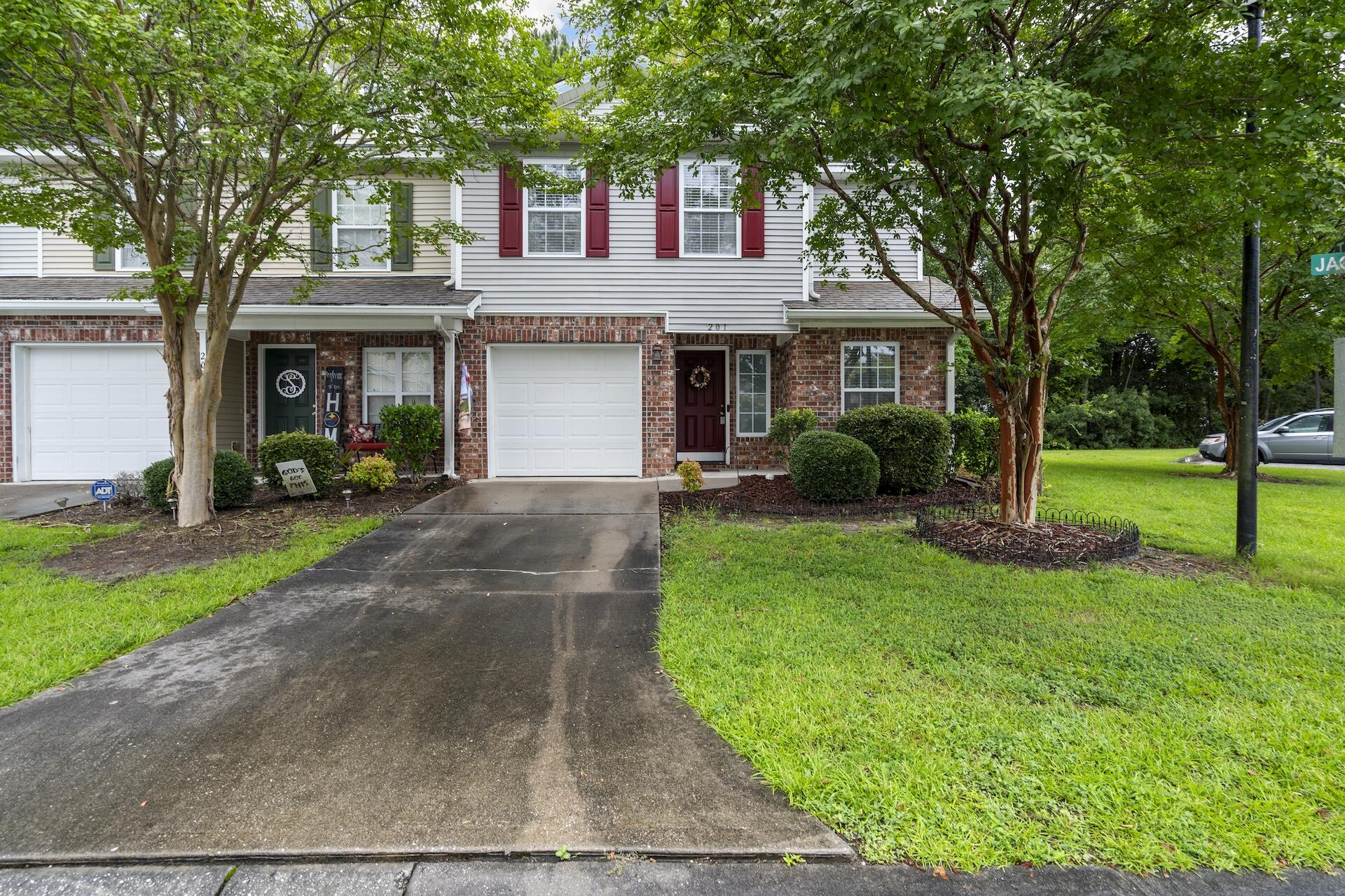 View Goose Creek, SC 29445 townhome