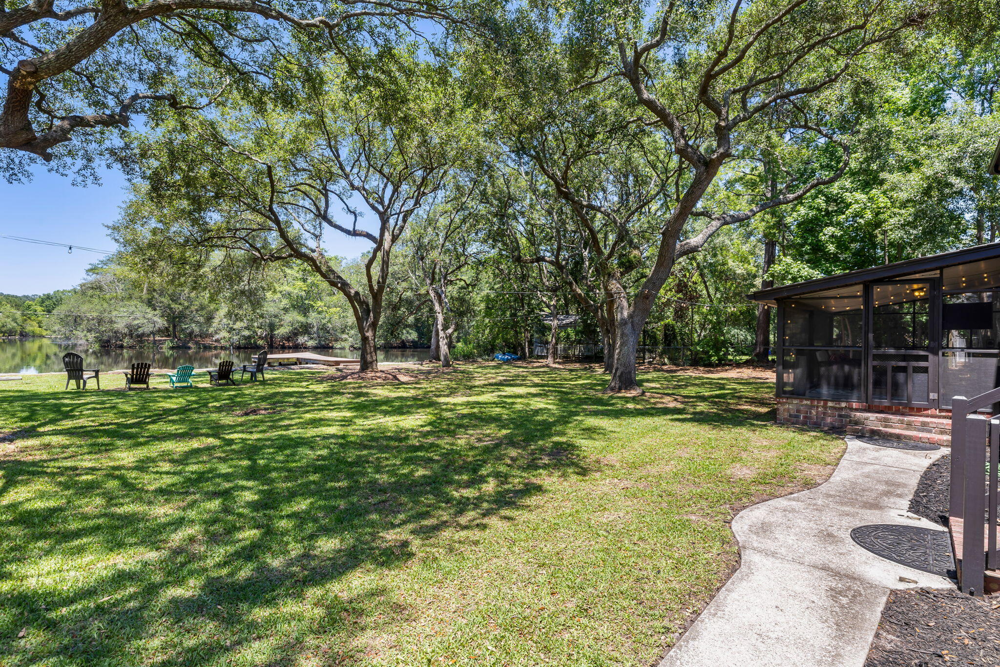 2260 Forest Lakes Boulevard