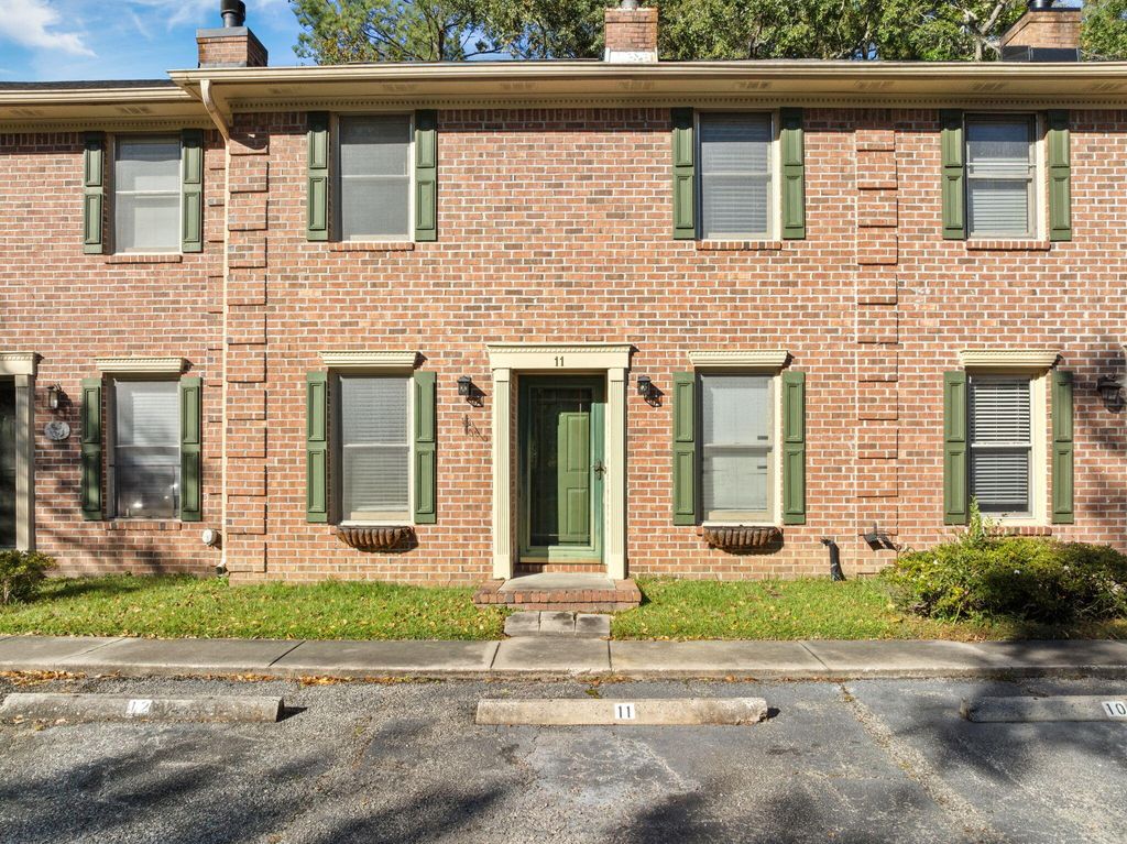 Photo of 302 Springview Lane #11, Summerville, SC 29485 (MLS # 25030289)