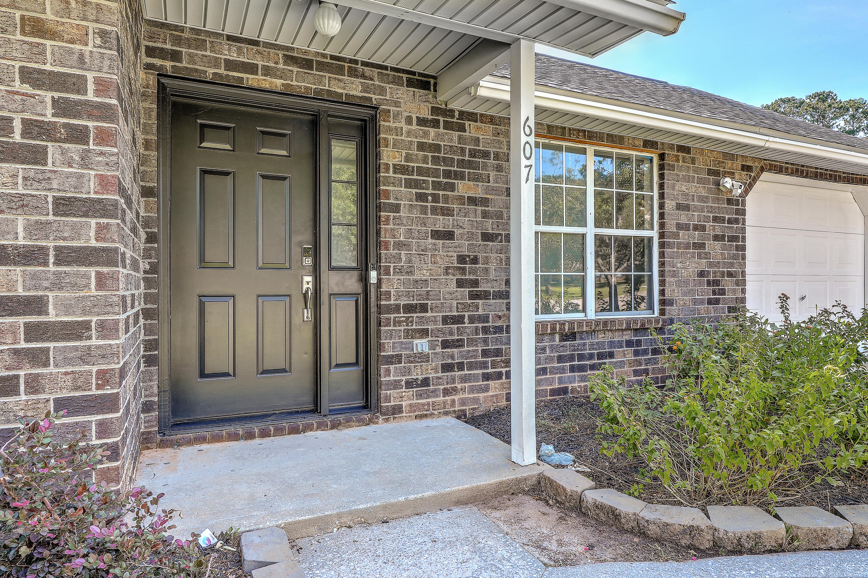 607 Dolphin Drive