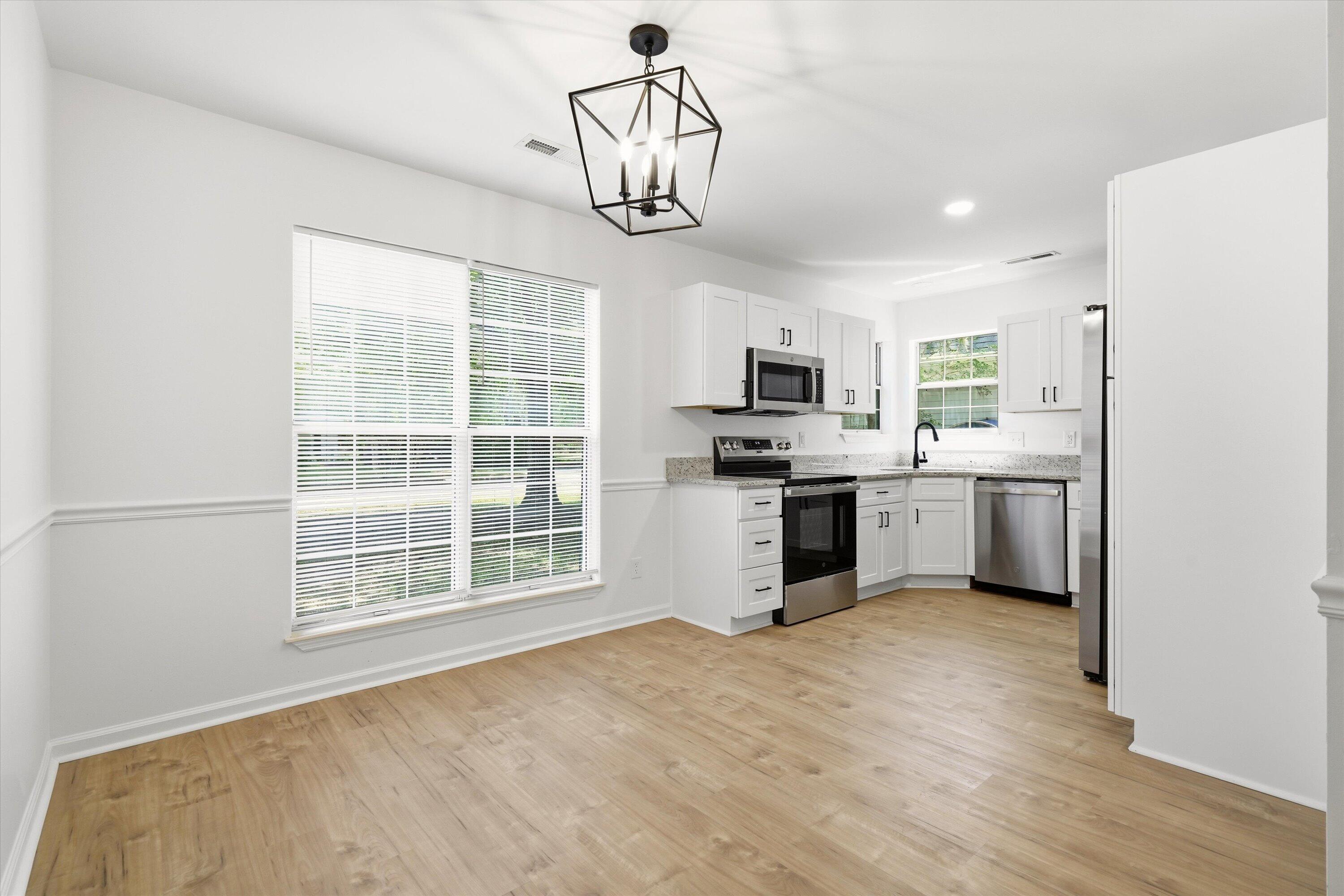 2403 Castlereagh Road