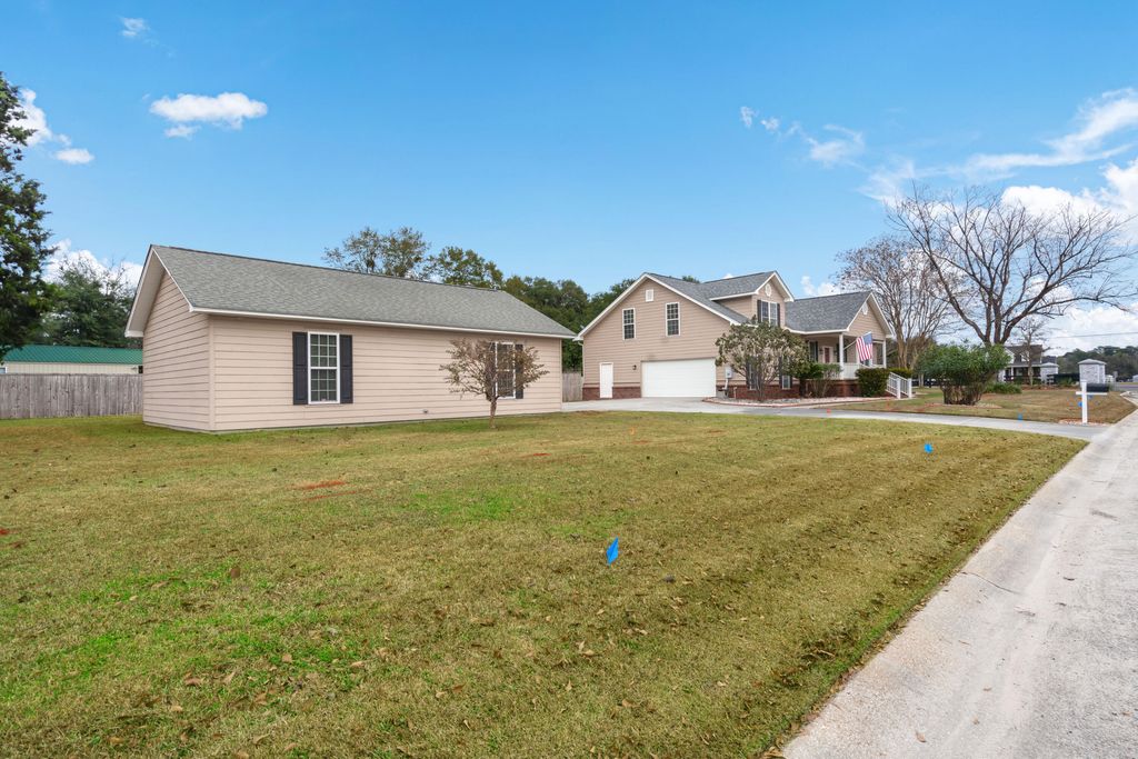 Photo of 506 Willowlakes Drive, Moncks Corner, SC 29461 (MLS # 25031954)