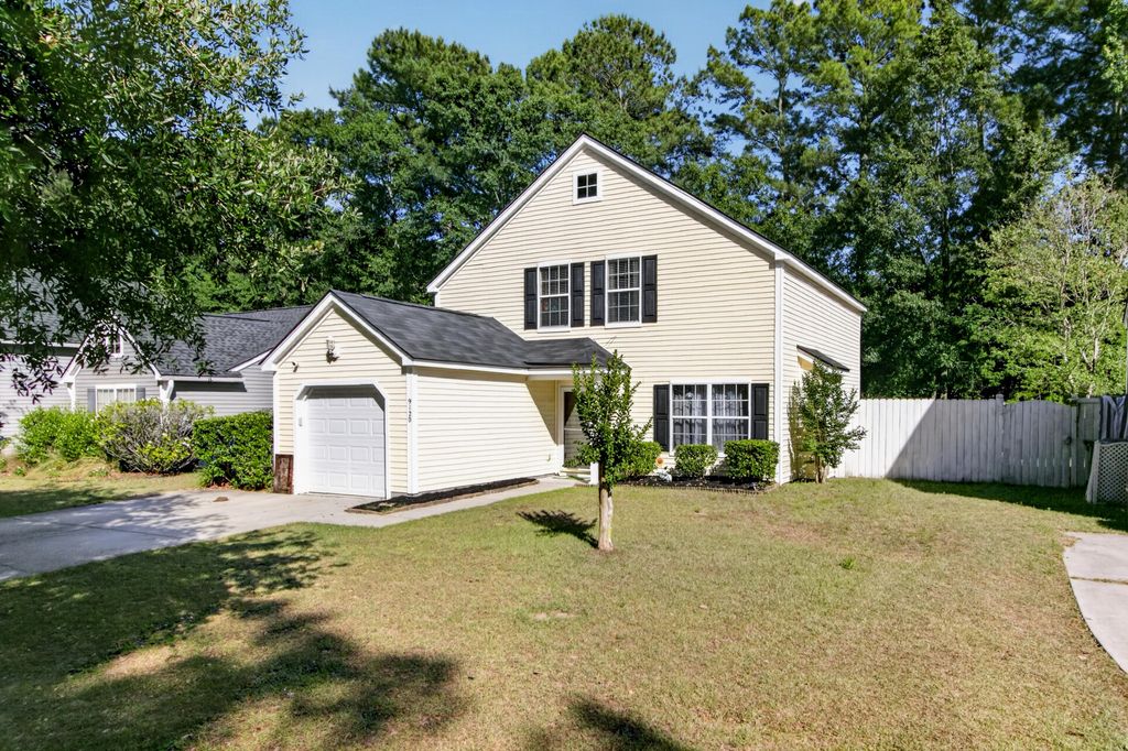 Photo of 9120 Fieldstone Trace, Summerville, SC 29485 (MLS # 26015094)