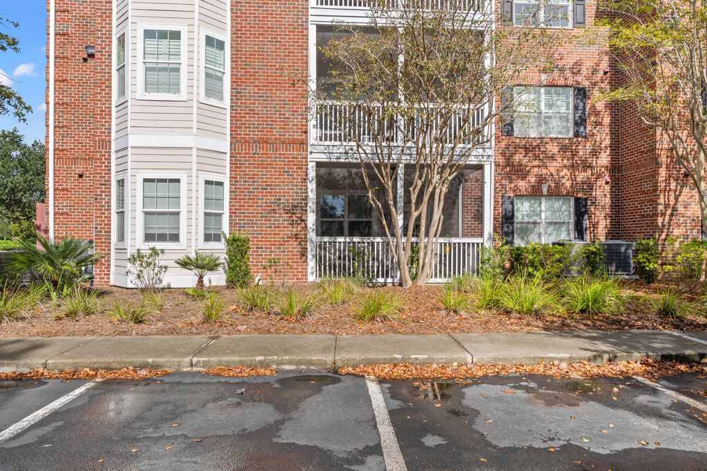 Photo of 1515 Cambridge Lakes Drive #101, Mount Pleasant, SC 29464 (MLS # 25027256)