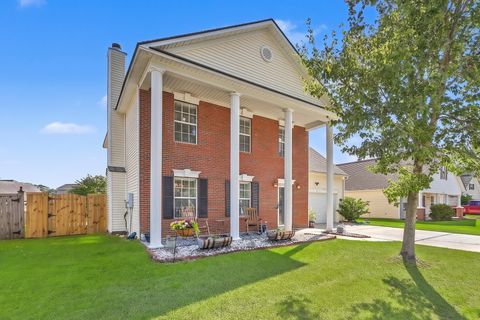 Photo of 300 Dunning Road, Summerville, SC 29486 (MLS # 26014946)