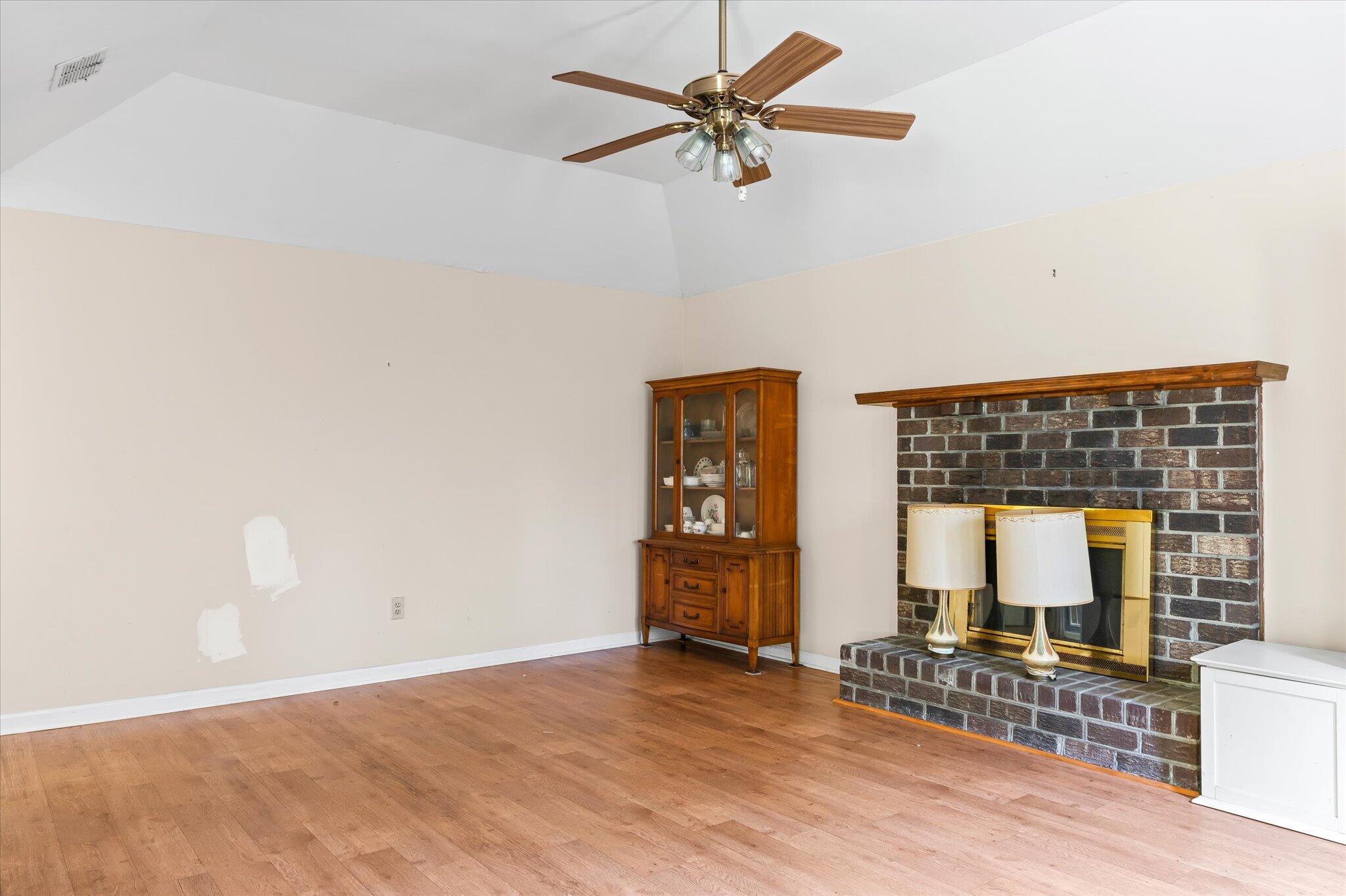 2495 Greenridge Road