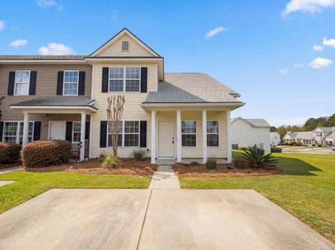 Photo of 147 Lake Jogassee Drive, Summerville, SC 29485 (MLS # 26008731)