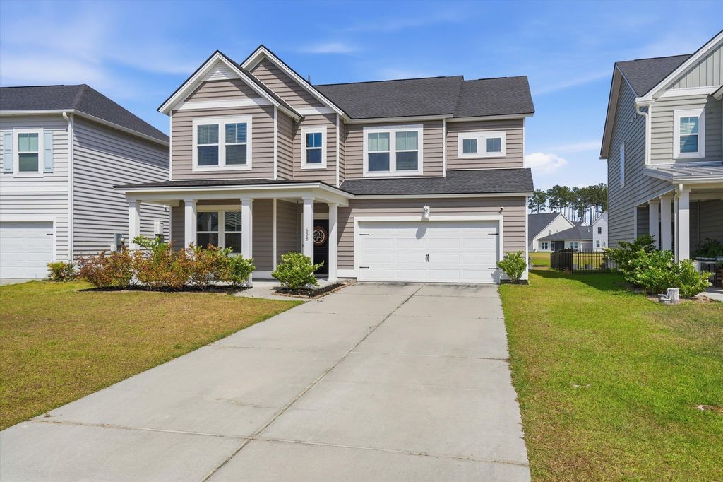 Photo of 608 Macintyre Circle, Summerville, SC 29486 (MLS # 26012328)