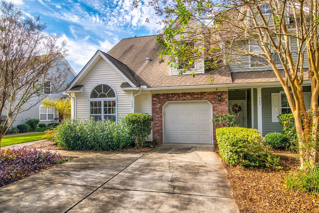 Photo of 135 Dorothy Drive, Charleston, SC 29414 (MLS # 26013089)