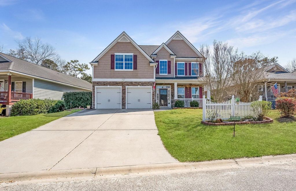 Photo of 17 White Pond Boulevard, Beaufort, SC 29902 (MLS # 26006574)