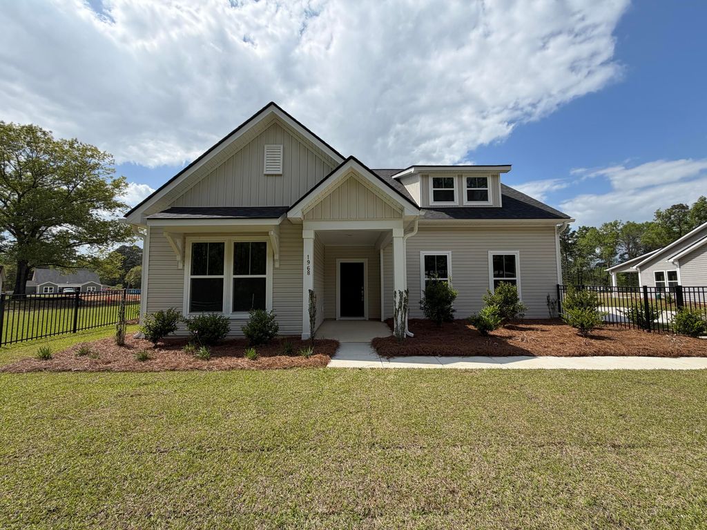 Photo of 1968 Central Avenue, Summerville, SC 29483 (MLS # 26011956)