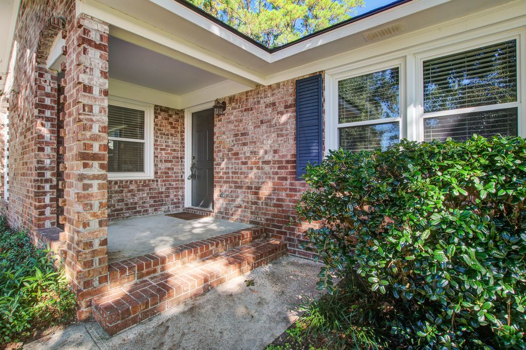 Photo of 1138 Lee Shore Lane, Mount Pleasant, SC 29464 (MLS # 25028367)