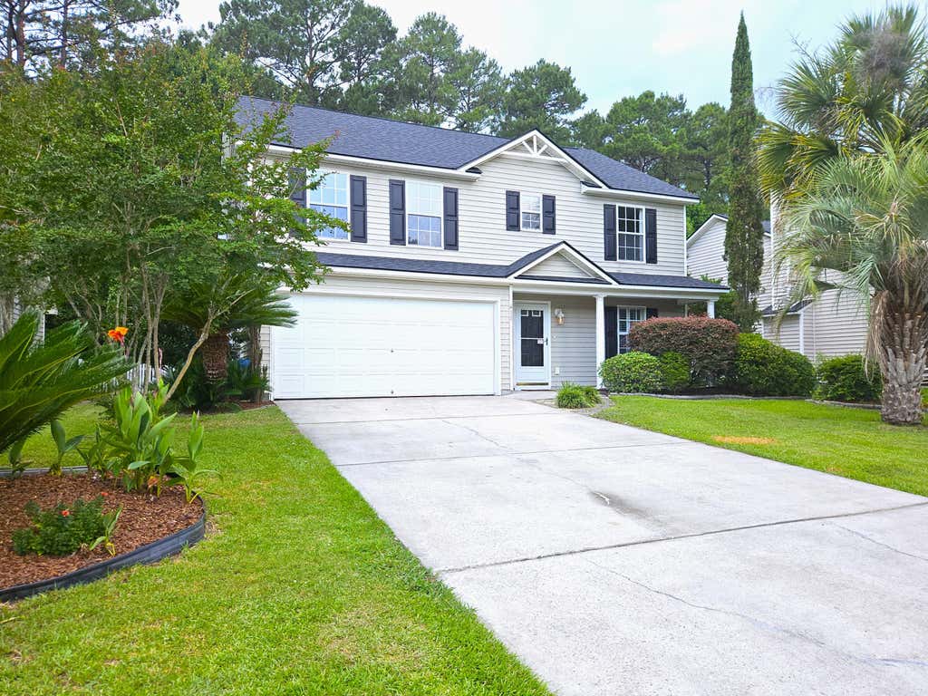 Photo of 411 Aberdeen Circle, Summerville, SC 29483 (MLS # 26017310)
