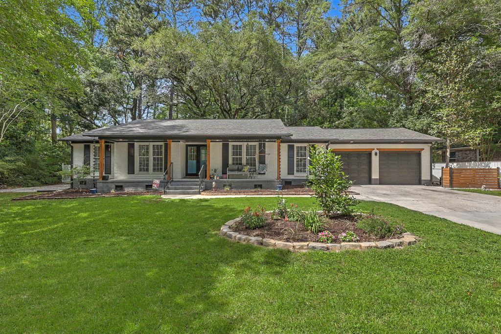 Photo of 105 Bob White Lane, Summerville, SC 29485 (MLS # 26012847)