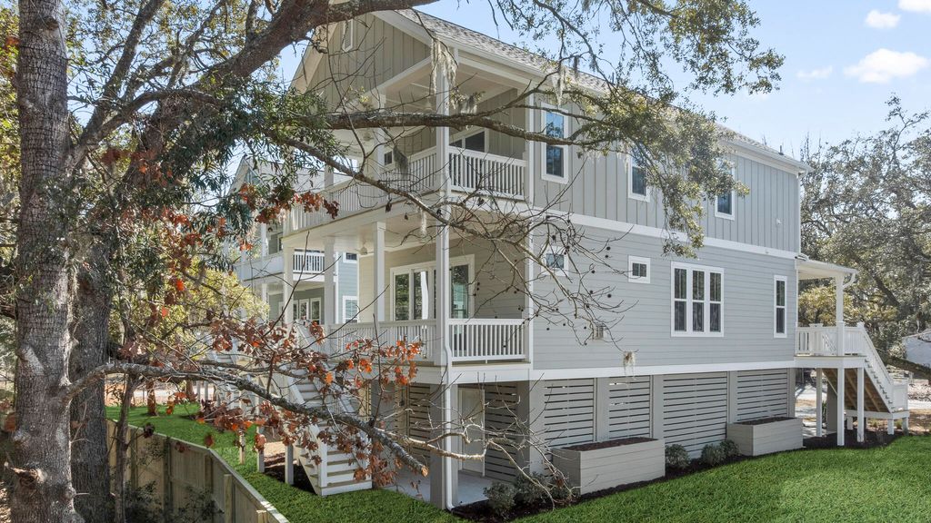 Photo of 1360 Lucinda Street, Mount Pleasant, SC 29466 (MLS # 26002520)