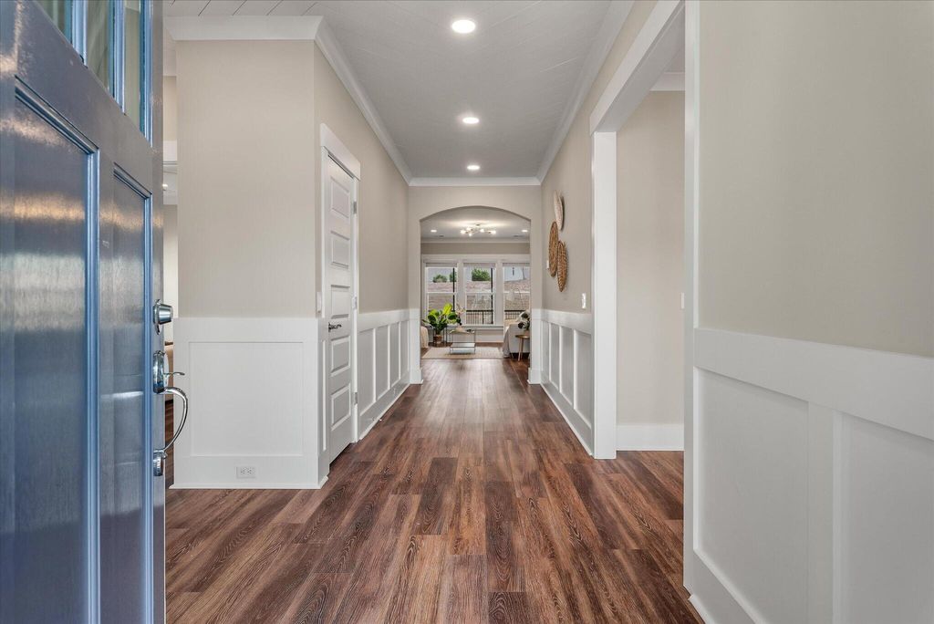 Photo of 119 Ivy Terrace Road, Summerville, SC 29486 (MLS # 26008538)