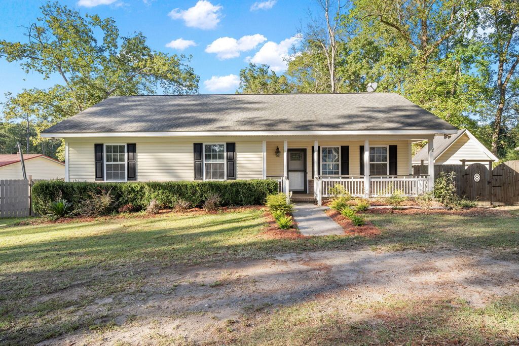 Photo of 120 Muskie Drive, Summerville, SC 29483 (MLS # 25027259)