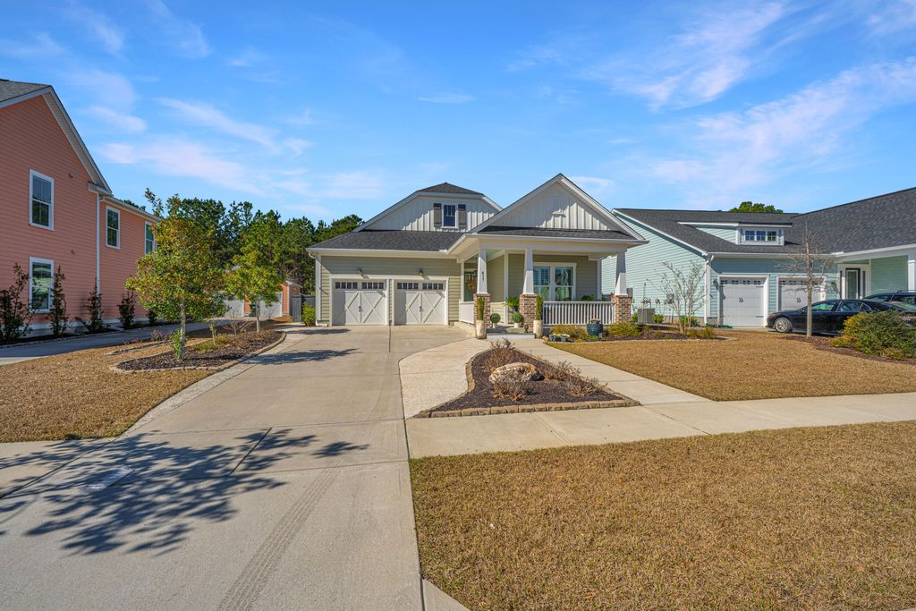 Photo of 411 Ashby Street, Summerville, SC 29486 (MLS # 25028432)