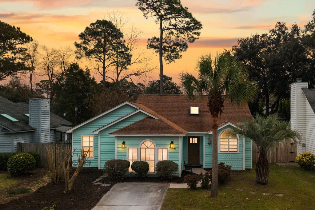 Photo of 1246 Llewellyn Road, Mount Pleasant, SC 29464 (MLS # 25031821)