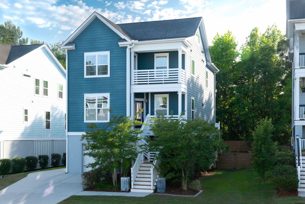 Photo of 412 Topsail Court, Charleston, SC 29492 (MLS # 26011698)