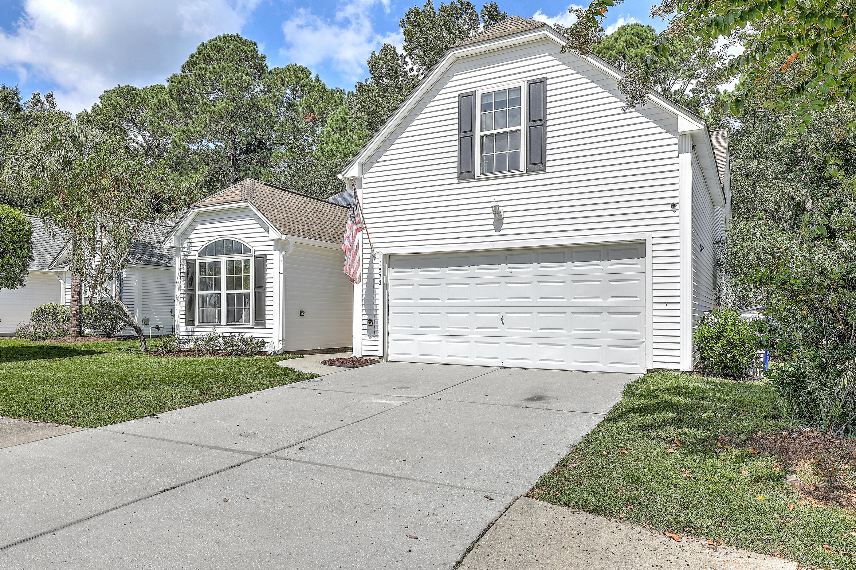 1572 Wellesley Circle