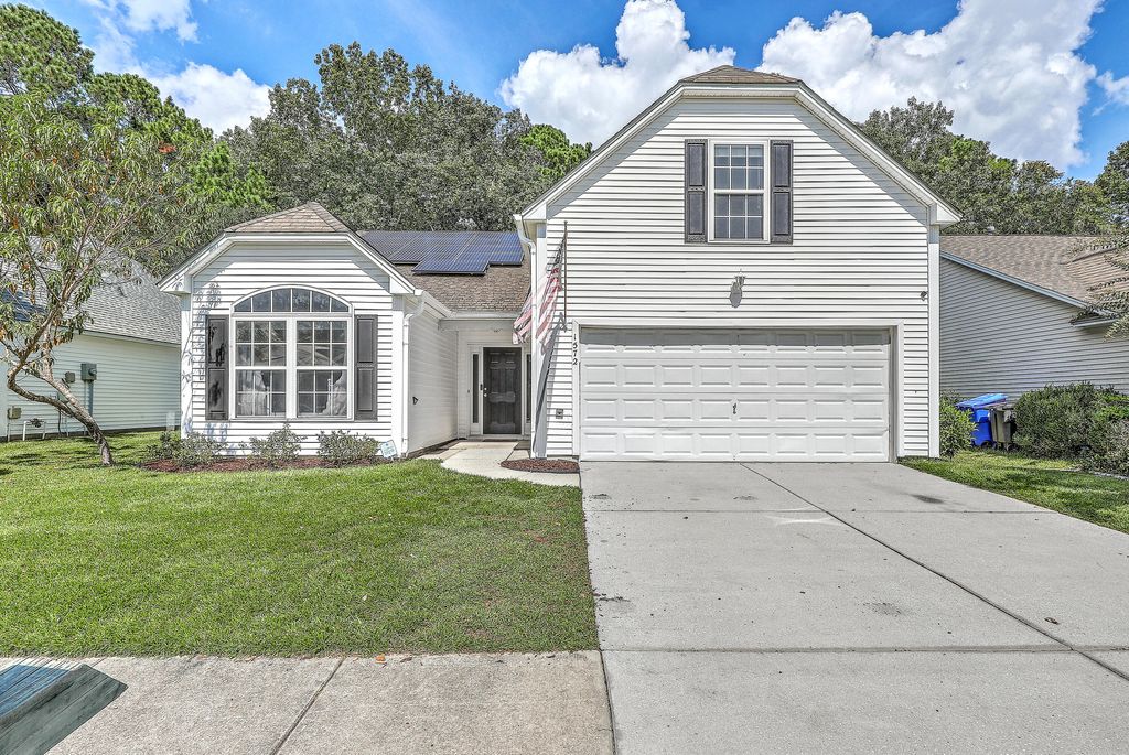 Photo of 1572 Wellesley Circle, Mount Pleasant, SC 29466 (MLS # 25026293)
