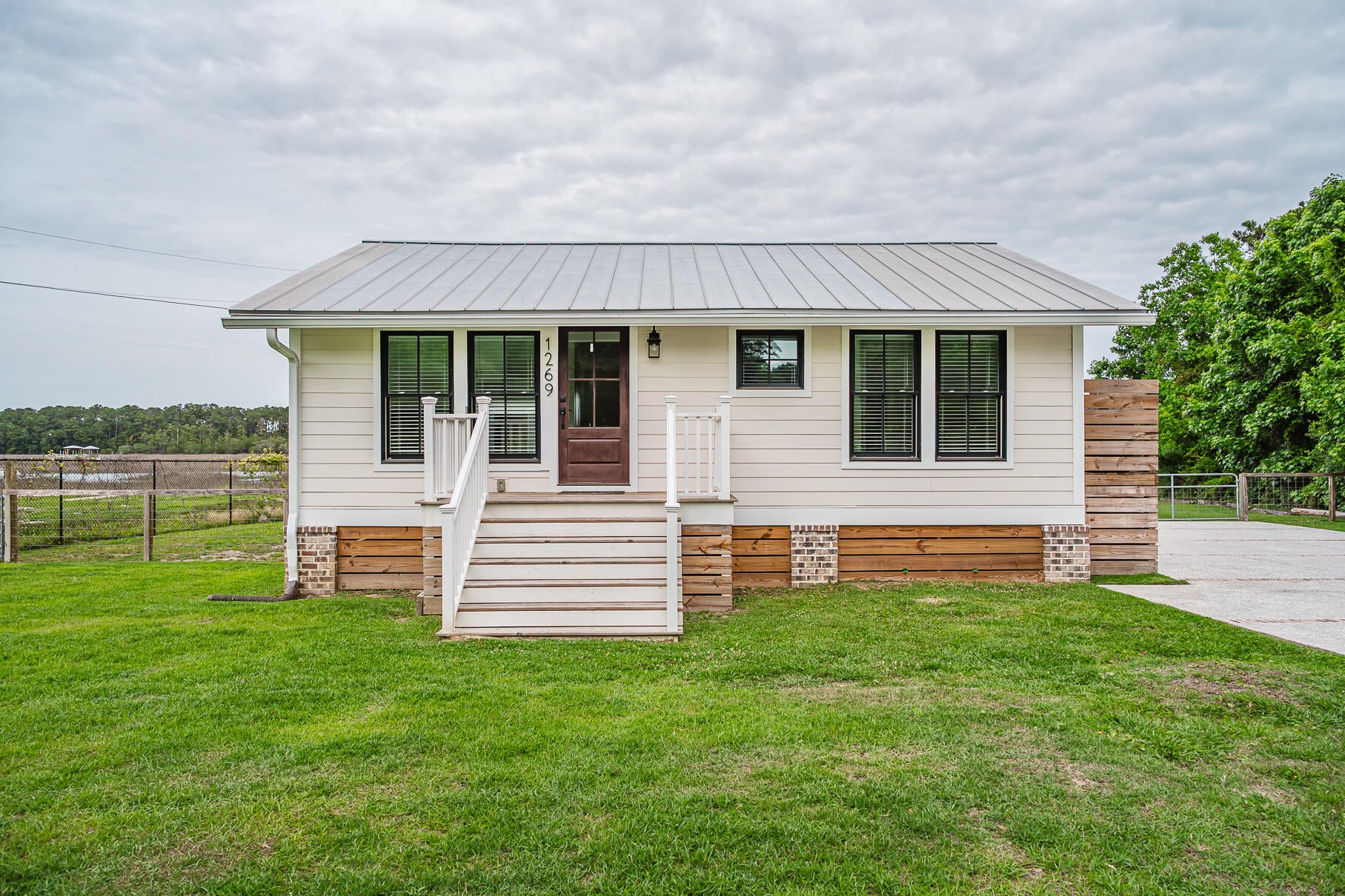 1269 River Road