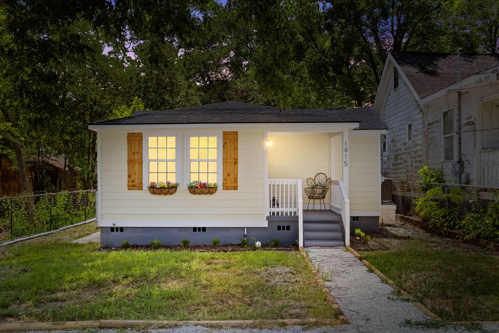 Photo of 1915 Quitman Street, North Charleston, SC 29405 (MLS # 25033239)