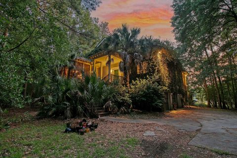 A home in Mount Pleasant