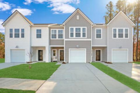7931 Triggerfish Way North Charleston SC 29420