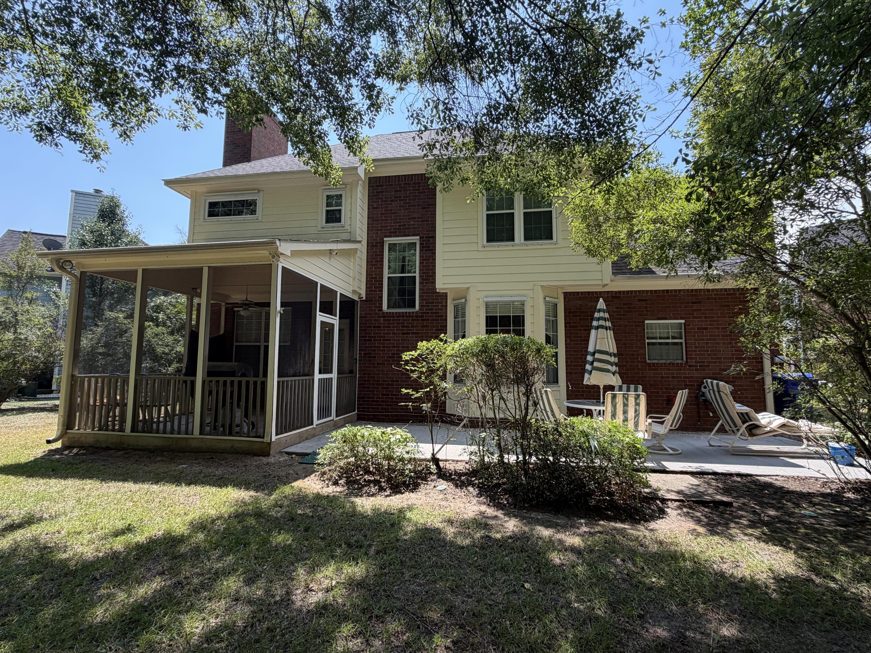 1391 Lakecrest Court