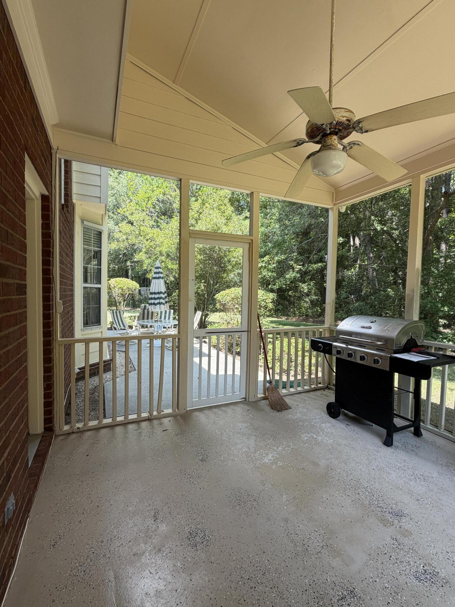 1391 Lakecrest Court