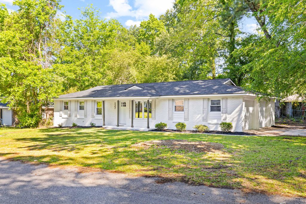 Photo of 127 Miley Avenue, Summerville, SC 29485 (MLS # 26012857)