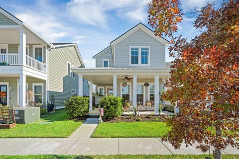 Photo of 135 Country Gate Ln Ln, Summerville, SC 29485 (MLS # 25031488)